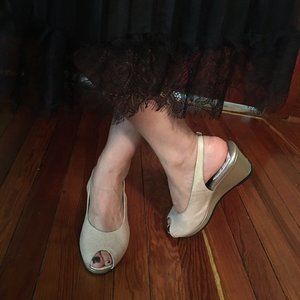 Walking Cradles Natasha Women’s Gold Print Leather Wedge Slingback Heels US 6.5